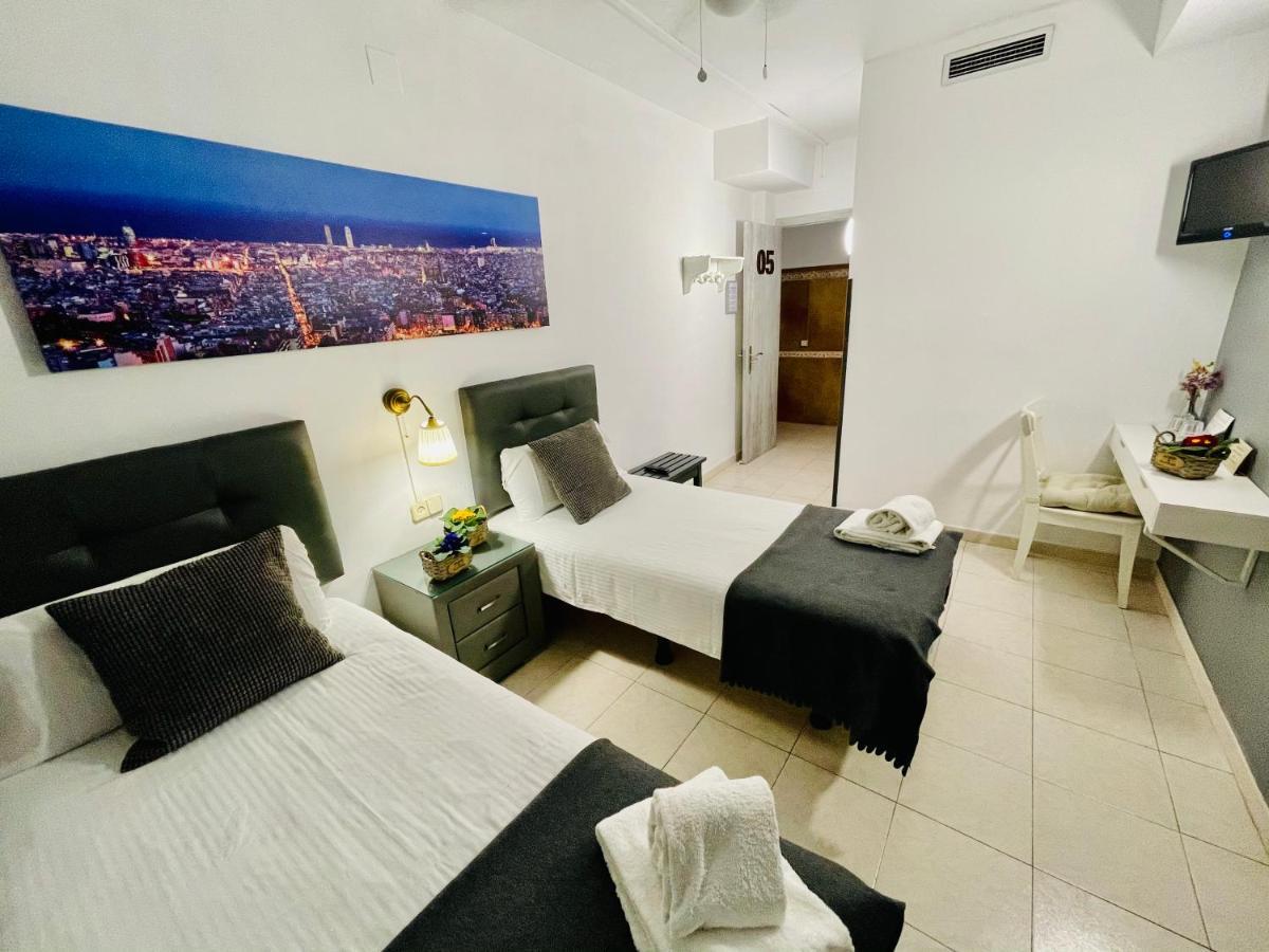 Hostal Lleida Barcelona Exterior foto
